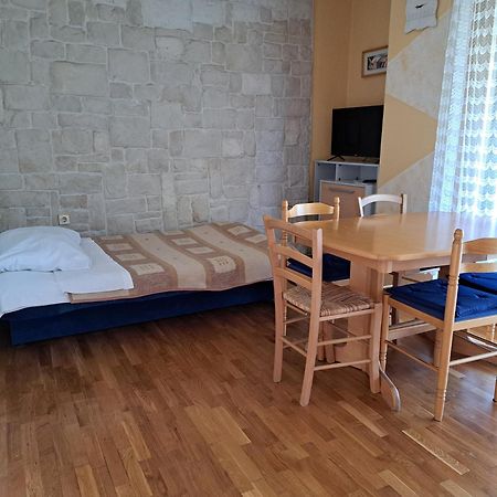 Apartments Sabina I Grapes Malinska Ngoại thất bức ảnh