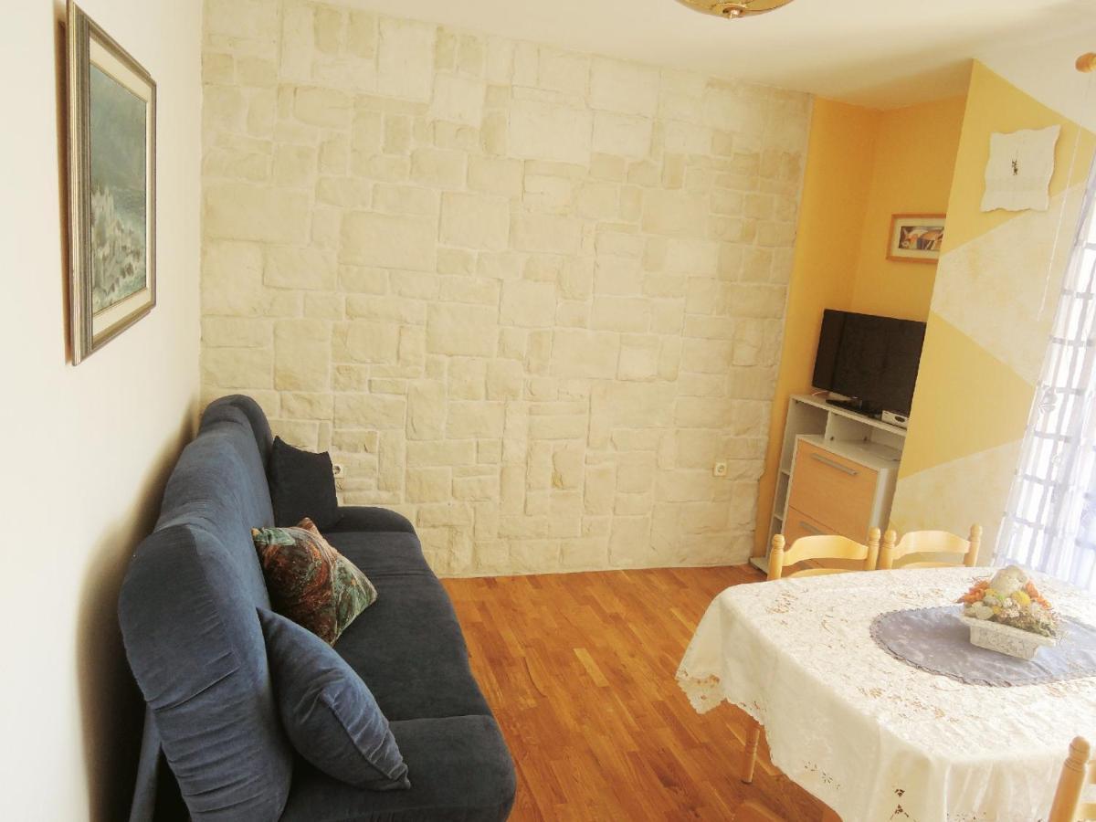 Apartments Sabina I Grapes Malinska Ngoại thất bức ảnh