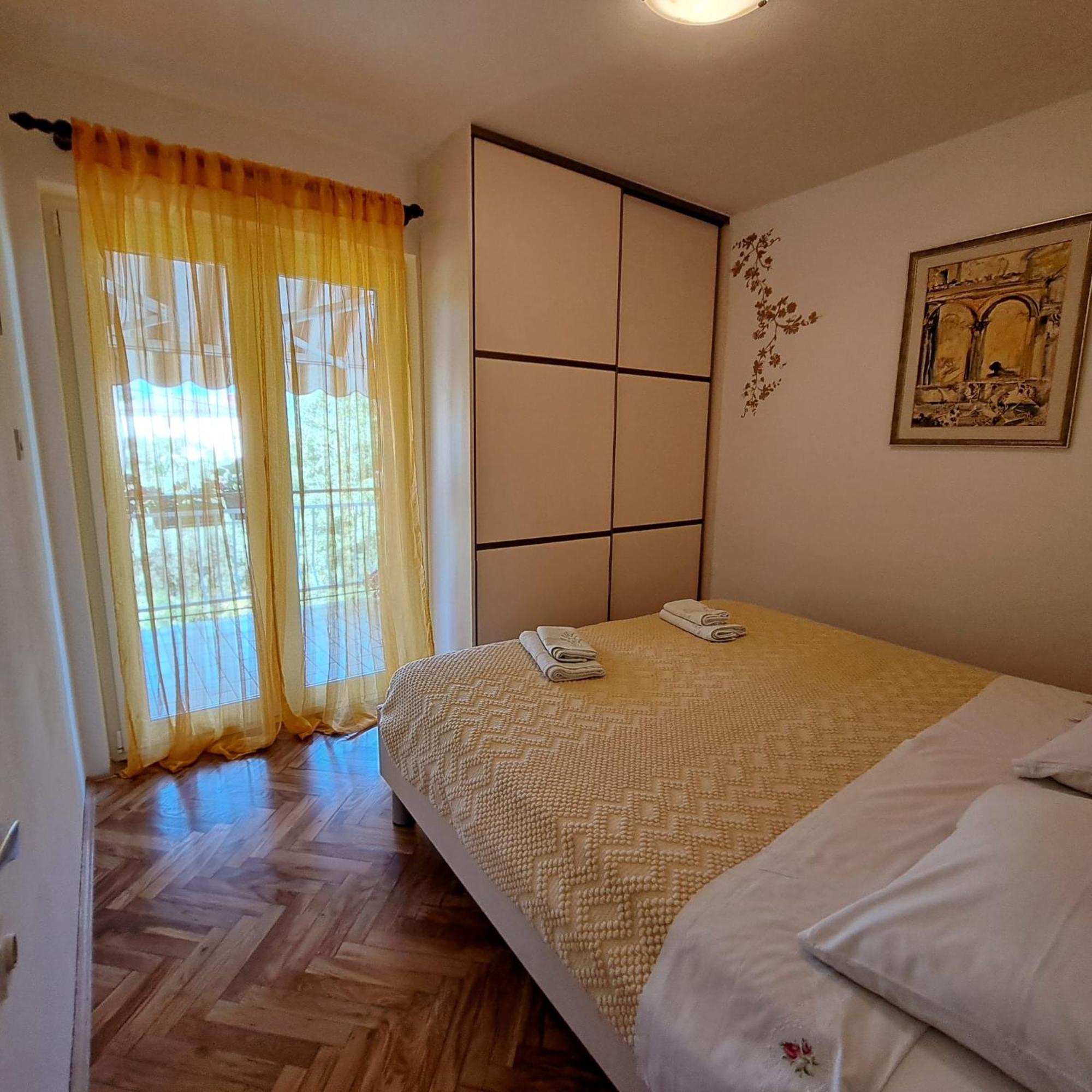 Apartments Sabina I Grapes Malinska Ngoại thất bức ảnh