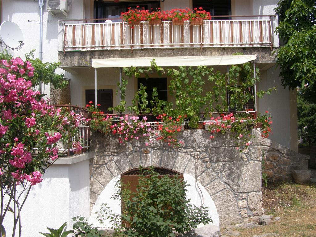 Apartments Sabina I Grapes Malinska Ngoại thất bức ảnh