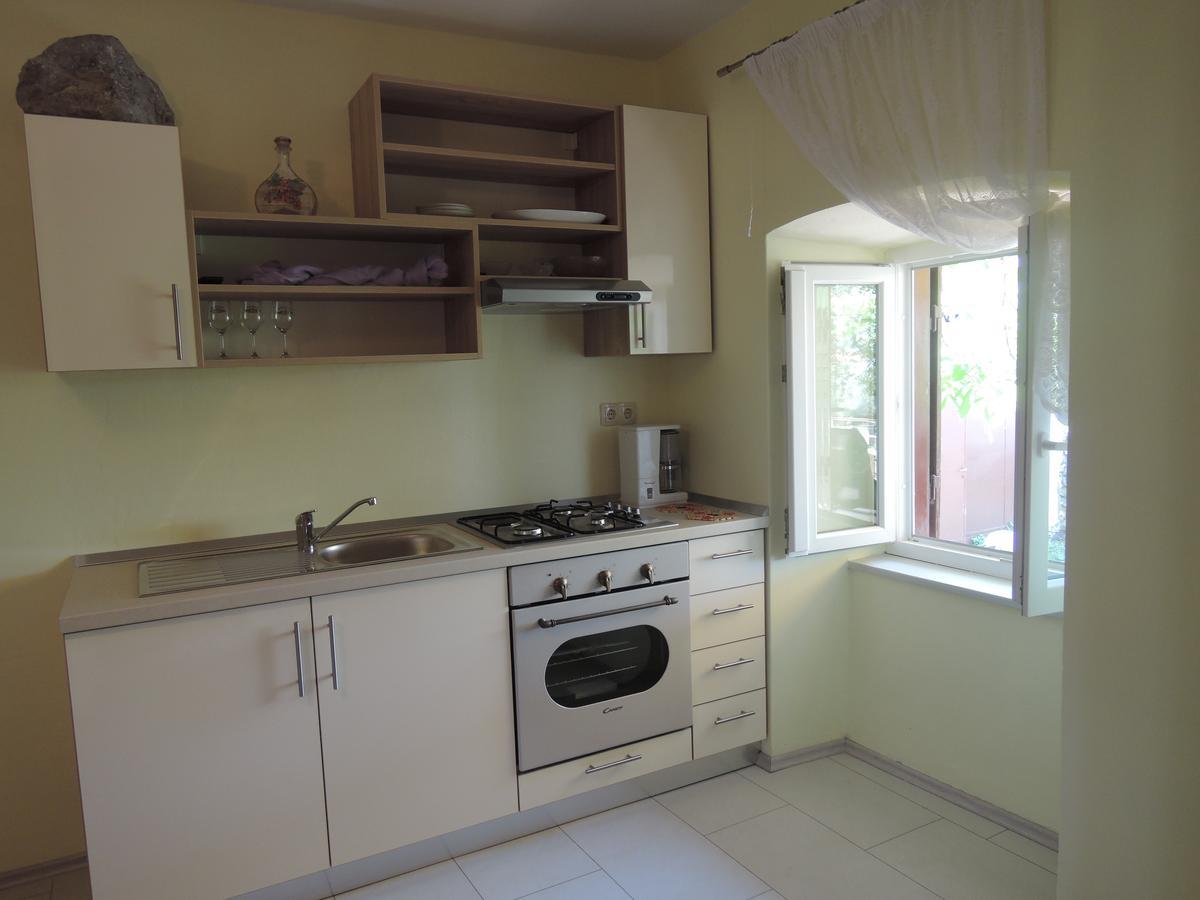 Apartments Sabina I Grapes Malinska Ngoại thất bức ảnh